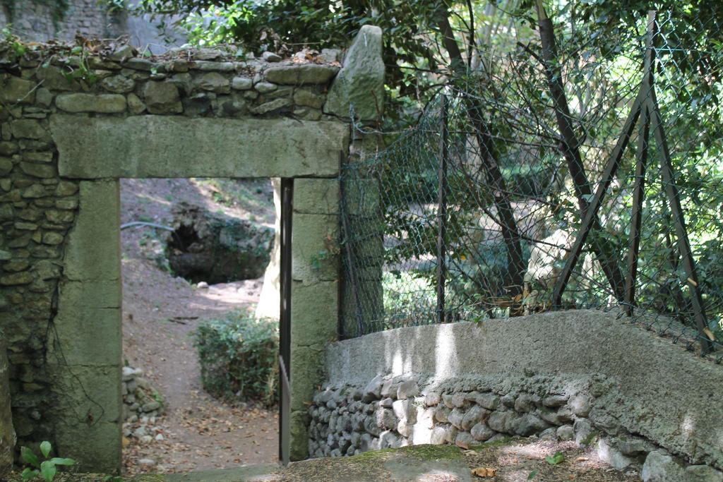 לינה וארוחת בוקר Lodève L'Ecrin D'Osely מראה חיצוני תמונה